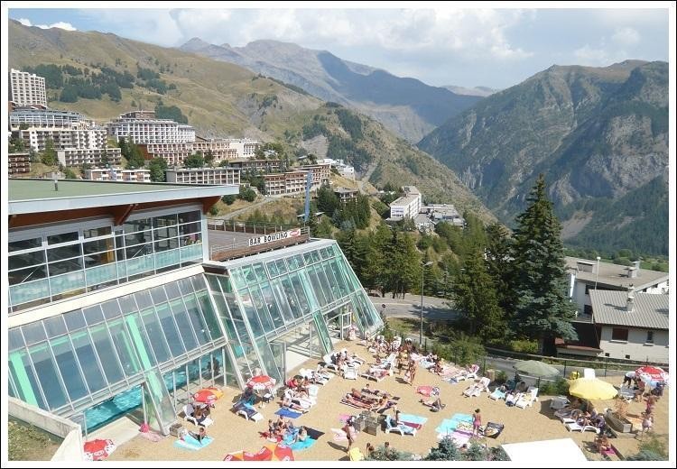 Orcières location vue piscine appartement LOCORCIERES