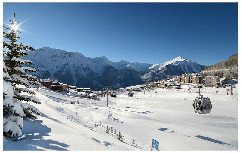 Pied des pistes a orcieres 1851